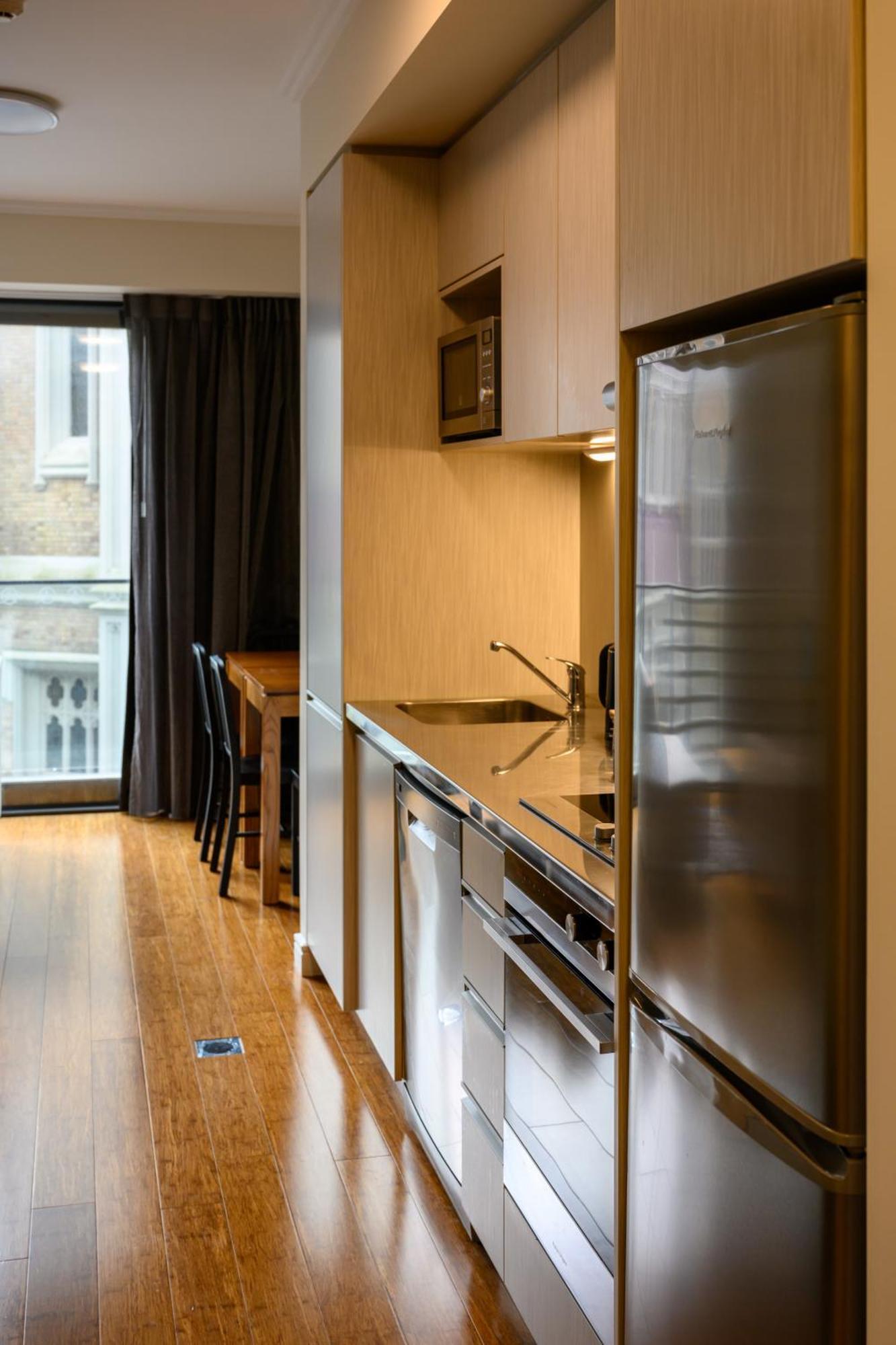 Boulcott Suites Wellington Luaran gambar A kitchen in a student apartment