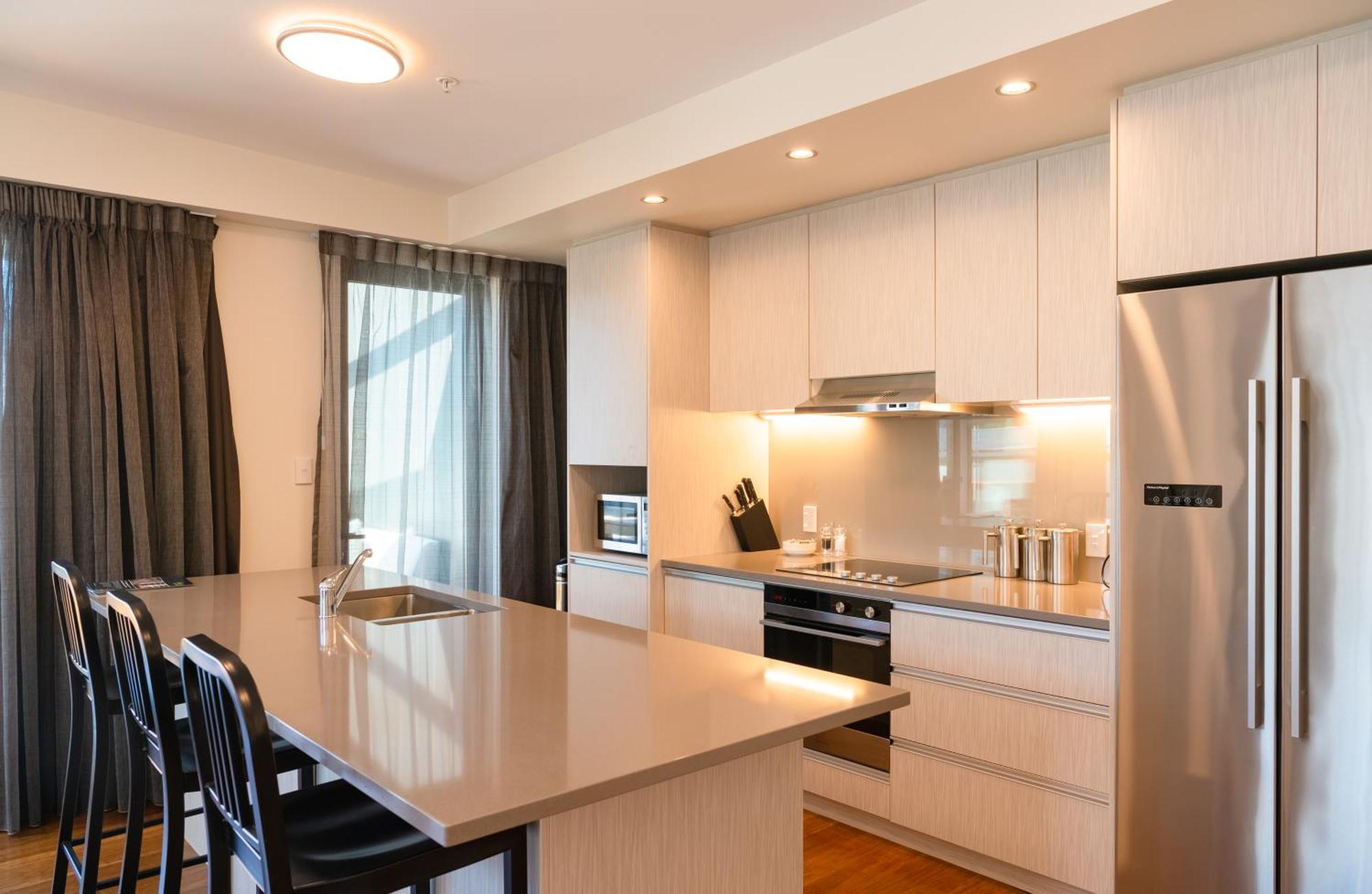 Boulcott Suites Wellington Luaran gambar A kitchen in a student apartment at the University of Auckland